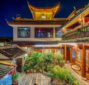 Sanfang Qixiang · Cute Pet | Travel Photography holiday Villa - Image 3