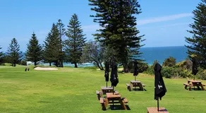 The Entrance & Shelly Beach Holiday House - Image 2