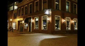 b&b het Herenhuys aan de historische gracht van Kollum - Image 2