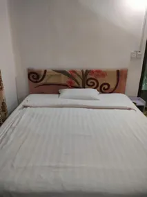 Lian Sanjie Hotel - Image 4