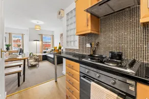 Free Parking | Families | Contractors | Open plan - Image 3