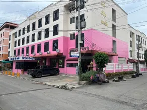 Sri Suk Hotel (Mangmee Sri Suk Mansion) - Image 3