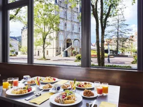 Hotel Amsterdam Huis Ten Bosch - Image 4