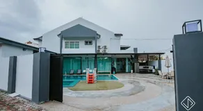 Ipoh 55 Private Pool By Verve 30pax - Image 5