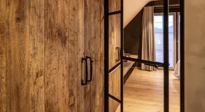 BARNEYS HOUSE - Image 5