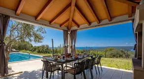 Villa Luka with 50 sqm Pool - Image 3
