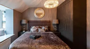 The Town House Kinsale, Hosted by Exquisite holiday homes, sleeps 16 - Image 2