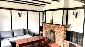 Sleeps 8 Thamefront Gem w PetsOK Free Parking - Image 3