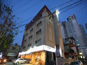 Prince Motel - Image 2
