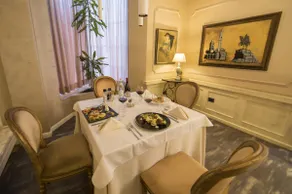 Classic Hotel - Image 4