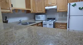 Coronada Inn & Suites - Image 4