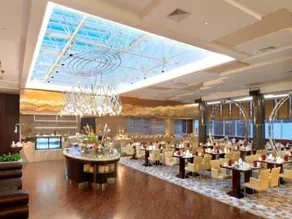 Golden Eagle Summit Hotel Downtown - Image 3