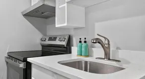 Spacious Allston 5BR | 2 Baths + Parking - Image 5