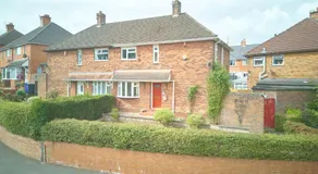 Luxehome-3BR-7guest-Freeparking-garden - Image 5