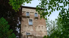 Massimago Wine Tower - Image 3