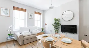 Stylish Stays by Russel Square - Image 5