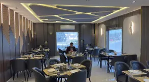 Marigold hotel and restaurant - Image 2