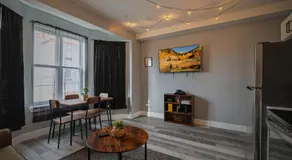Cozy West Philly 1BR with Fireplace & Vinyl Free Parking - Image 3