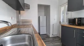 Free Parking 3 Double Bedroom Sunderland House 10 mins drive to Nissan Ideal for Long Term Contractor etc Stays - see our Dwellcome Home Ltd site for assurance - Image 5