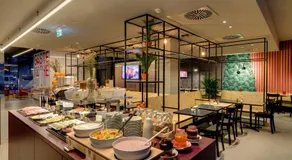 MEININGER Hotel Leipzig Hauptbahnhof - Image 2