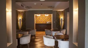 Hotel Alhambra - Image 4