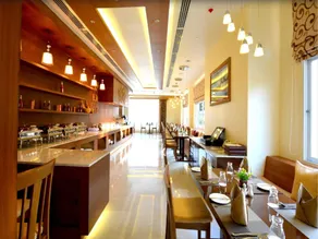 Eastern Palace Hotel - Image 3