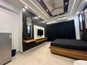 The Sapphire Suite(Studio Apartment) - Image 3