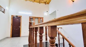 Lotus Lake View Inn - Image 4