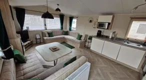 ellies caravan hire 8 berth - Image 2