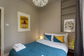 Camden Apartment By Morethanstays - Image 2
