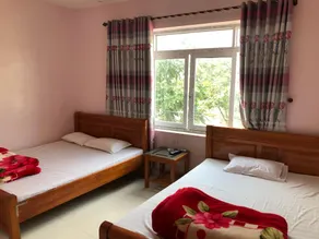 Phuong Linh Hotel - Image 2