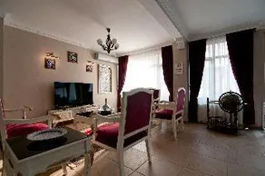 Megara Hotel - Image 4