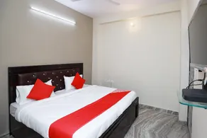 Hotel O Silverline Residency - Image 2