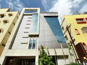 OYO 1531 Vels Grand Inn Hotel - Image 3
