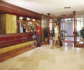 Smartline Panoramic Hotel - Image 2
