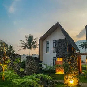 Lenirra Villa & Resto - Image 2