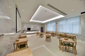 Starway Hotel Hongqiao Junction Center Branch - Image 5