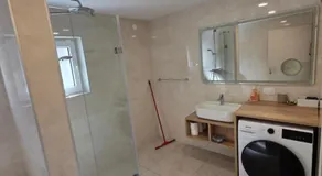 Erika's home - apartment house - Image 5