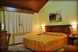 ENCANTOS LAGO HOTEL - Image 1