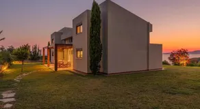 Villa Idyle - Beachfront Residence - Image 3