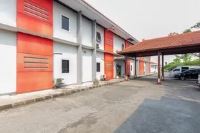 RedDoorz near T1 Juanda Airport - Image 3