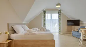 Jagodowy Ski&Spa pensjonat z widokiem na góry,podgrzewany basen zewnętrzny latem,bilard,świetne Wi-Fi,Restauracja,balia,sauna na miejscu - Image 2