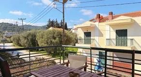 Angelika Beach Front Apartment in Polychrono - Image 4