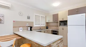 Kirra Vista Apartments Unit 18 - Image 5