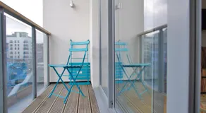 Elegant Clerkenwell Apartment with Balcony and Lift near Barbican - Image 5