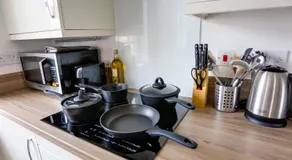 STALDON COURT - Open Plan Apartment, High Speed Wi-Fi, Free Parking - Image 4