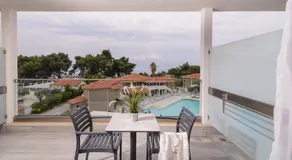 Lagomandra Beach Hotel - Image 5