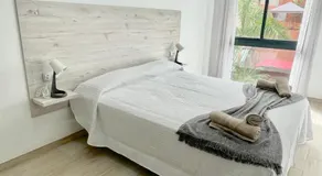 ISLAND SUITES - Image 2