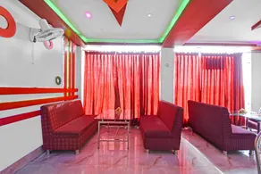 OYO Flagship 81373 Red Rose - Image 3