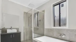 Tarneit Retreat Brand new house - Image 2